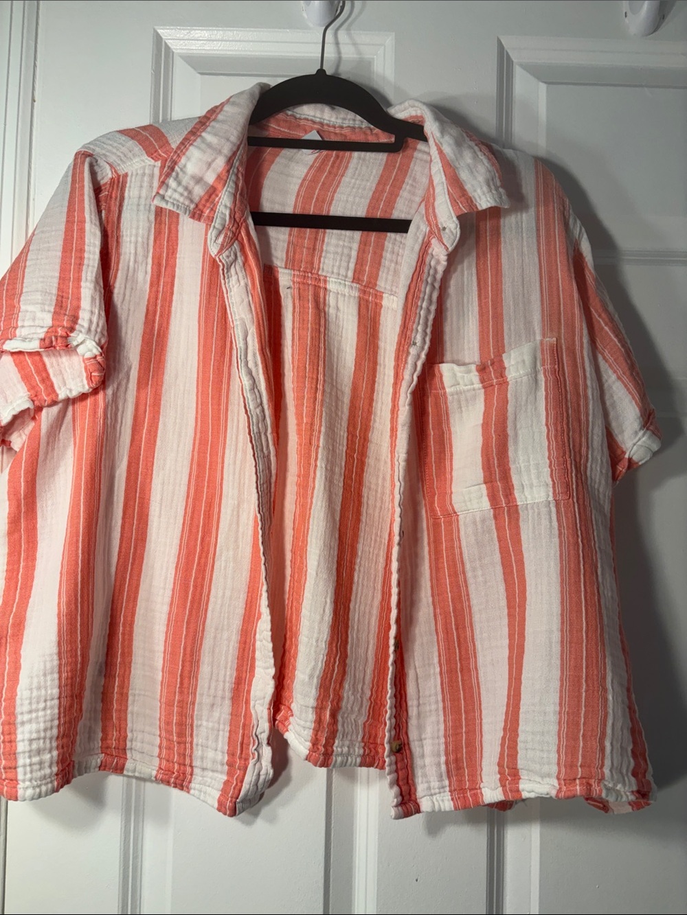 Women’s Stylish Shirt Bundle – 5 Pieces | Size XL | Floral & Trendy Prints - Picture 11 of 16